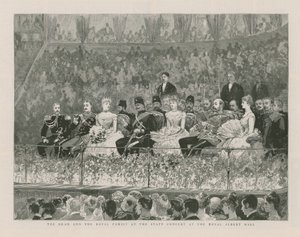 Le Shah et la famille royale au concert d
