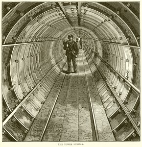 Le métro de la Tour - English School