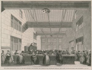 La grande salle de télégraphie dans les nouveaux bureaux de la Compagnie Télégraphique Électrique et Internationale - English School