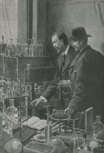 Deux grands experts en science se concertent - English School