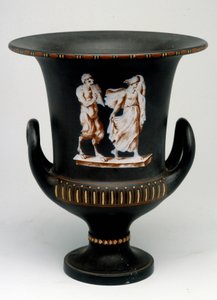 Vase Wedgwood représentant une jeune fille et un satyre en céramique noire peint « à l