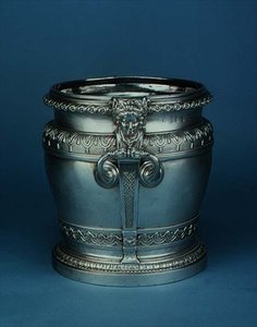 Refroidisseur de vin en forme de vase de Guillaume III par David Williams, Londres - English School