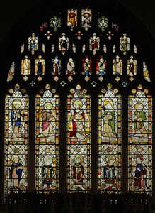 Fenêtre Ew représentant du verre de Somerset vers 1450 dans la fenêtre est avec dix belles figures de saints