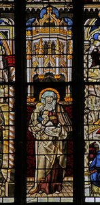 Fenêtre Ew représentant Sainte Anne, la Vierge Marie et l