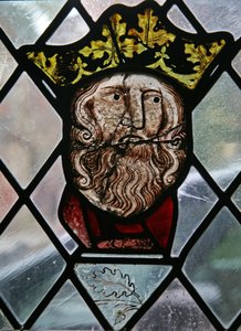 Fenêtre dans les cloîtres représentant une tête de David - English School