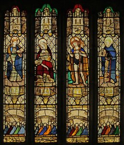 Fenêtre n3 représentant le Christ, la Pietà, Sainte Mabena, Saint Mewbred - English School