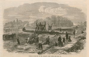 Travaux dans le lit du lac de Regents Park, Londres - English School