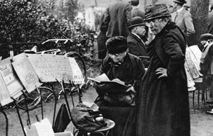 Vendeurs de timbres aux Champs-Élysées, Paris, 1931 - Ernest Flammarion
