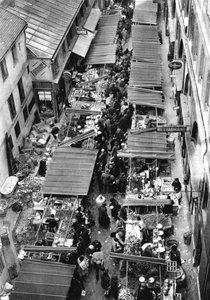 Le marché pittoresque du Passage Berryer, Paris - Ernest Flammarion