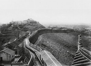 Kuangchou, Kuanyin shan, Kuangtung, Vue de la tour nord du mur nord de la ville et de la colline Kuanyin - Ernst Boerschmann