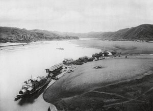 Kuei kiang, Kuangsi, rivière Kuei, bateaux le long des rives - Ernst Boerschmann