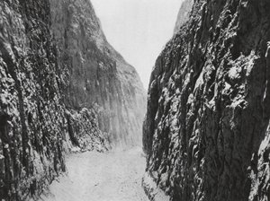 Pingyangfu, Shansi, Défilé dans le Loess - Ernst Boerschmann