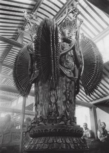 Suchou, Kieh tung sze, Kiangsu, Kuanyin aux mille bras des quatre points cardinaux dans le monastère de Kieh tung