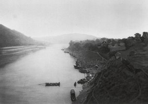 Suchoufou, Sichuan, vue de la ville sur la rivière Min - Ernst Boerschmann