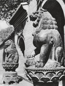 Taiyuanfu, Ta pei sze, Shansi, Lions en bronze à l