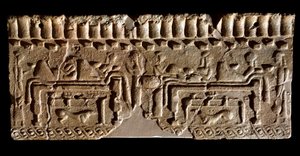 Civilisation étrusque : frise en terre cuite ornée d