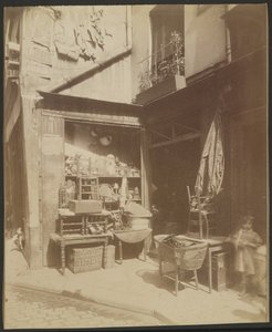 Brocanteur, Un Coin de la Rue Beaubourg, 8. (4) - Eugène Atget