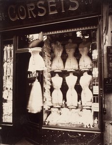 Corsets. Boulevard de Strasbourg, 1912 - Eugène Atget