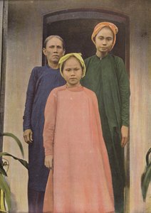 Une Belle-Mère et ses Brus à Mytho - European Photographer