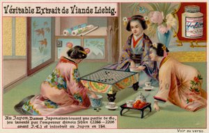 Femmes japonaises jouant à un jeu de société