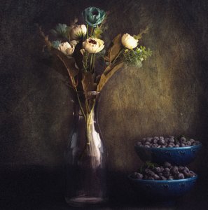Nature morte « Moody Floral Berries » - Farid Kazamil