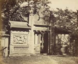 Extérieur du Dépôt de Tombes près de Pékin - Felice Beato