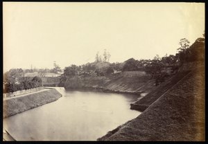 Douves intérieures du palais des tycoons, Yedo - Felice Beato