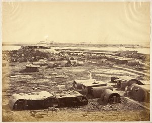 [Intérieur du Fort Nord montrant le campement chinois]. - Felice Beato