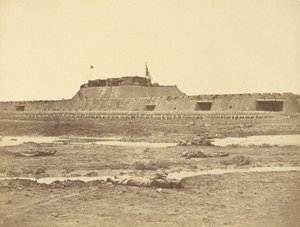 Arrière du fort nord après sa capture, montrant la retraite de l
