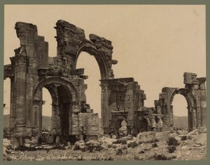 Entrée de la Grande Colonnade, Palmyre, vers 1875 (tirage albuminé) - Félix Bonfils