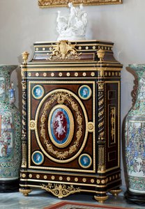 Décor de meubles avec les armoiries de la famille Brignole Sale par l