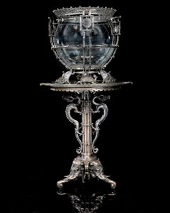 Aquarium et piédestal en bronze argenté 