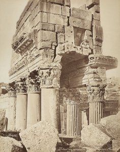 Détail du pronaos du Temple de Bacchus, dans la zone archéologique d