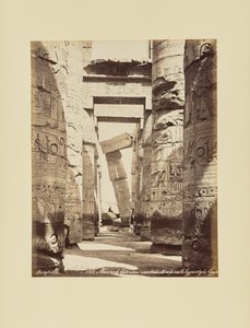 Karnak. Colonne inclinée dans la salle hypostyle, Égypte - Félix Bonfils