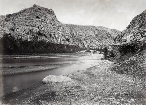 "Nahr el-Kalb" (le fleuve du chien) parmi les montagnes du Liban, près de Beyrouth, en Palestine