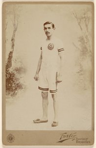 [Athlète en uniforme] - Foster