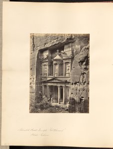 Splendide temple rupestre, "El Khusne", Petra, Edom