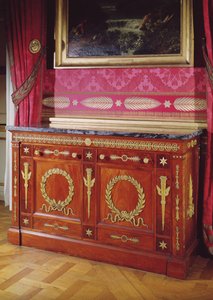 Commode de style Premier Empire, 1804-15 (acacia, marbre et bronze doré)