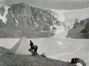Le Bol du Diable, un Cwm vide dans le coin sud-ouest de Granite Harbour, 1912, 1913