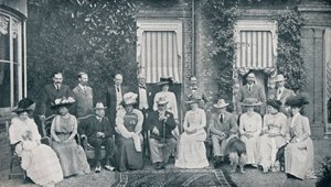 La fête de la maison royale à The Grove, Watford, résidence de Lord Clarendon, en juillet 1909