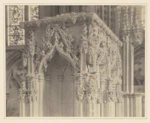 [Cathédrale de Lincoln, détail de la châsse portative] - Frederick H. Evans