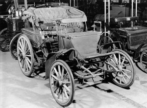 Voiture Benz, 1898 - French Photographer