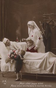 Enfants souhaitant une bonne année à leur père blessé, WW1 - French Photographer