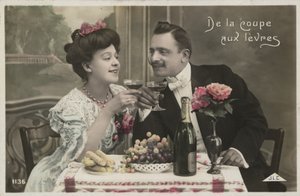 Couple buvant du champagne