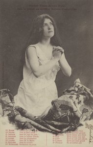 Fille priant - French Photographer