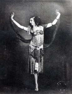 Ida Rubinstein dans le rôle de Salomé - French Photographer