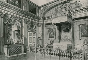 La Chambre à coucher de Louis XIV - French Photographer