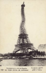 La Tour Eiffel se gondole - French Photographer