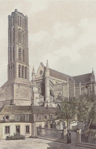 Limoges, Cathédrale St-Étienne, Clocher et Façade SO (Vue prise de la cour intérieure de l