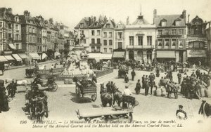 Marché sur la place de l